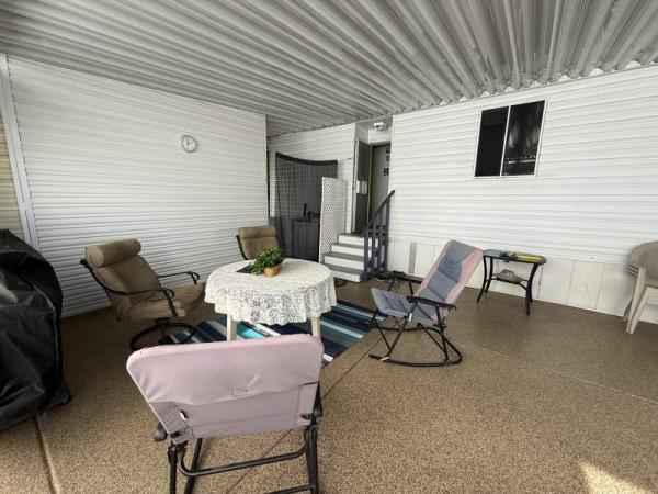 1998 OakP Mobile Home For Sale