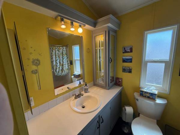 1998 OakP Mobile Home For Sale