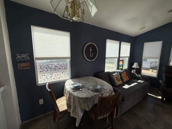 1998 OakP Mobile Home For Sale