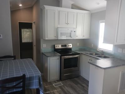 Photo 2 of 6 of home located at 1 Lakeland, FL 33805