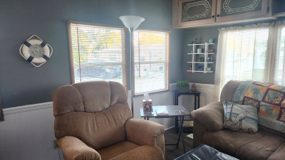 Photo 5 of 22 of home located at 19551 S Tamiami Trail  Site#506 Fort Myers, FL 33908