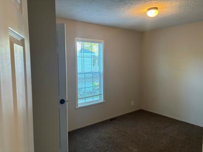 Photo 4 of 7 of home located at 9927 Julie Drive Site #123 Ypsilanti, MI 48197