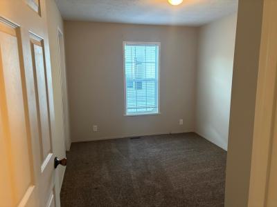 Photo 5 of 7 of home located at 9927 Julie Drive Site #123 Ypsilanti, MI 48197