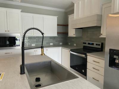 Photo 4 of 16 of home located at 1405 82nd Avenue, Site #264 Vero Beach, FL 32966