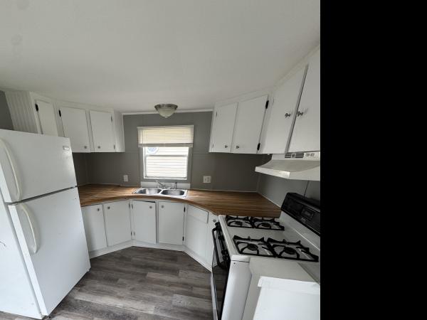 1985 Redman mobile Home