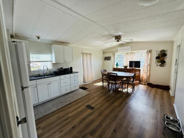 1985 COUN Mobile Home For Sale