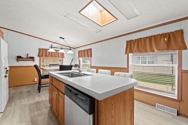 2002 Four Seasons Mobile Home