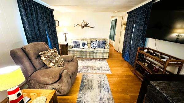 1975 HILL 0261396J Mobile Home