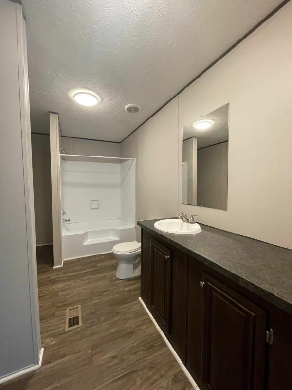 2017 Clayton Homes Inc Mobile Home For Sale