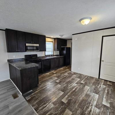 Mobile Home at 5720 Alta Vista Fort Wayne, IN 46818