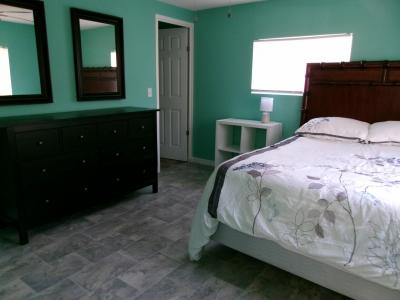 Photo 5 of 14 of home located at 7100 Ulmerton Rd Lot 686 Largo, FL 33771