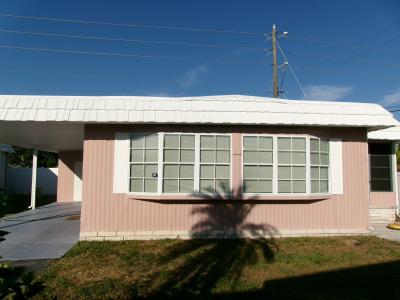 Photo 3 of 14 of home located at 7100 Ulmerton Rd Lot 686 Largo, FL 33771