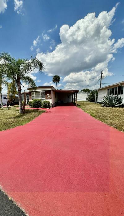 Photo 5 of 8 of home located at 918 Reed Canal Road Lot 240 South Daytona, FL 32119