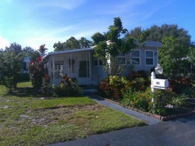 Photo 5 of 18 of home located at 4510 NW 69th St. Lot J02 Coconut Creek, FL 33073