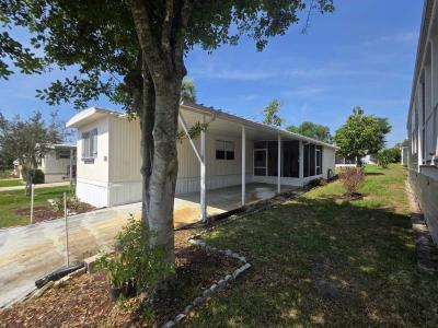 Photo 2 of 12 of home located at 2934 Griffin View Dr Lot 38 Lady Lake, FL 32159