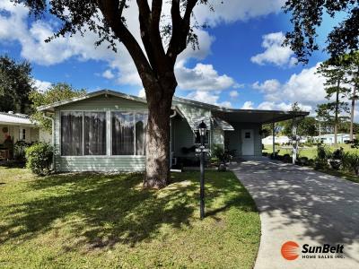 Photo 3 of 25 of home located at 987 Robin Drive Deland, FL 32724