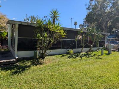 Photo 4 of 13 of home located at 10121 County Road 44 Lot 33 Leesburg, FL 34788