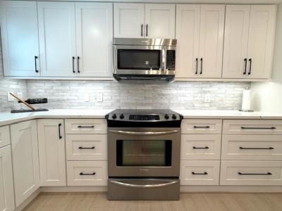 Photo 3 of 46 of home located at 1071 Donegan Rd Lot 558 Largo, FL 33771