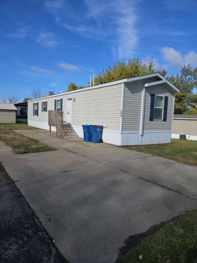 Mobile Home at 4036 Chickadee Lane Hiawatha, IA 52233