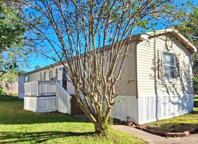 Mobile Home at 955 Gregs Way. Huffman, TX 77336