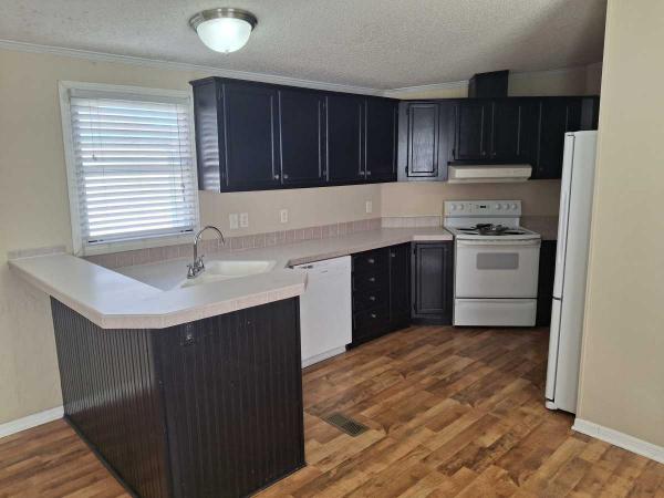 2001  Mobile Home For Sale