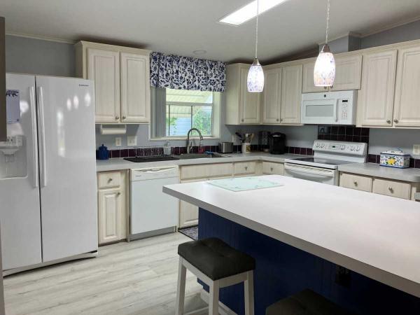 2002 Manufactured Home