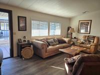 1985 WOODRIDGE Mobile Home