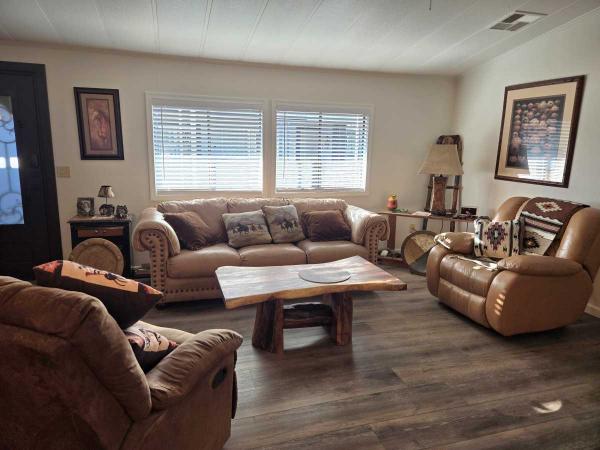 1985 WOODRIDGE Mobile Home