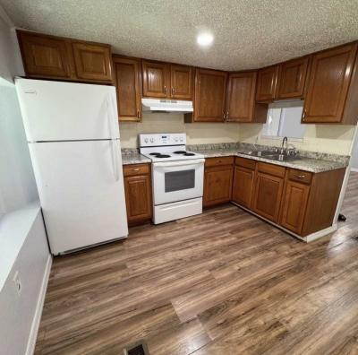 Mobile Home at 11940  Us Hwy 301 N Lot #76 Thonotosassa, FL 33592