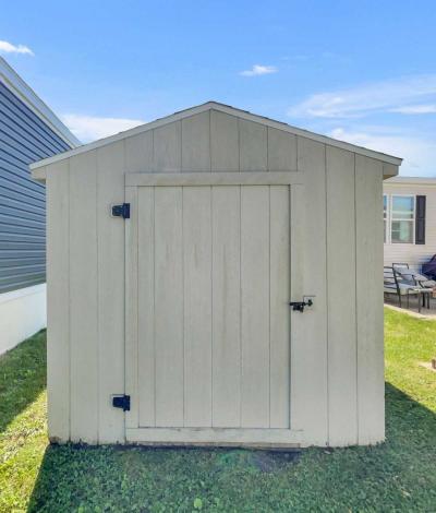 Photo 3 of 27 of home located at 174 Suzanne Blvd White Lake, MI 48386