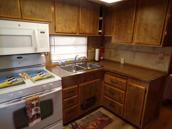 1982 Elite Manufactured Home
