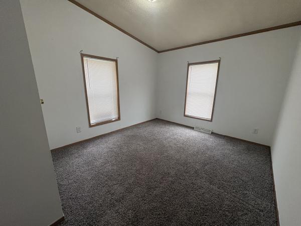 2000 Commander Housing Mobile Home