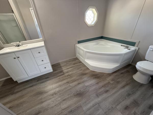 1995 FLEETWOOD Mobile Home For Sale