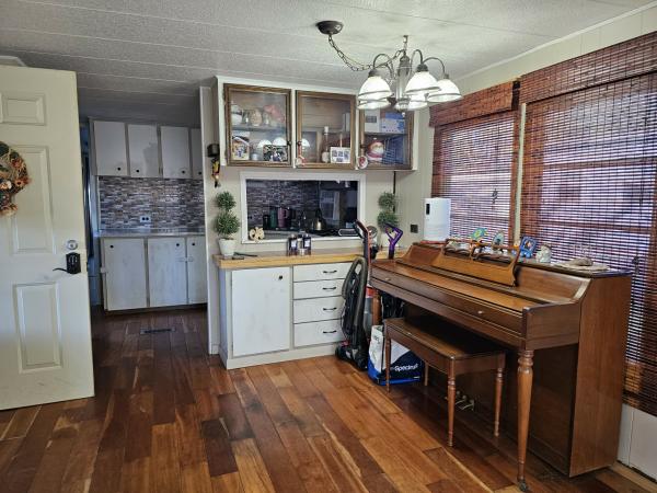 1974 Holly Park Mobile Home