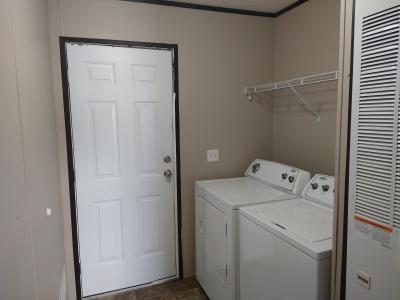 Photo 4 of 9 of home located at 183 Monroe Dr Davison, MI 48423