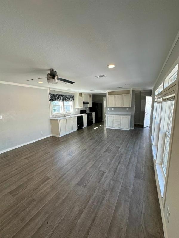 2022 American Homestar Corp Oak Creek Mobile Home