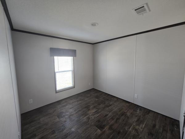 2022 Fleetwood 240AE28523R Mobile Home