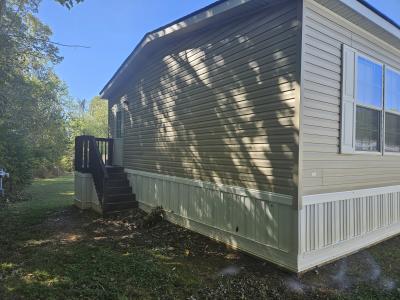 Photo 3 of 30 of home located at 116 Lynnwood Circle #54 Clarksville, TN 37040