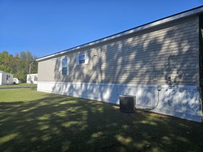 Photo 4 of 30 of home located at 116 Lynnwood Circle #54 Clarksville, TN 37040