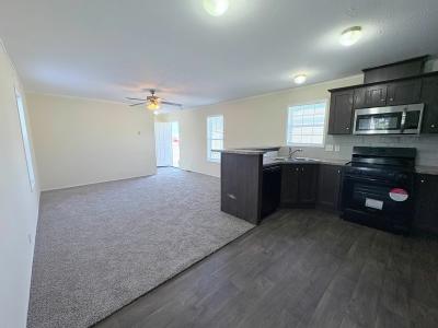 Photo 4 of 19 of home located at 10610 East St Rt 762 #90 #90B Lockbourne, OH 43137