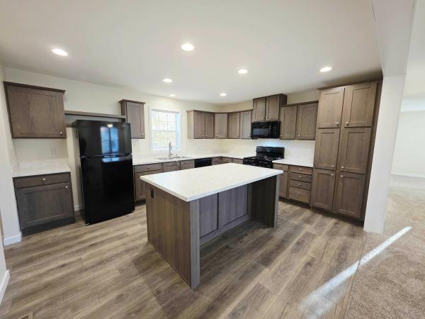 2023 Clayton - Middlebury Mobile Home