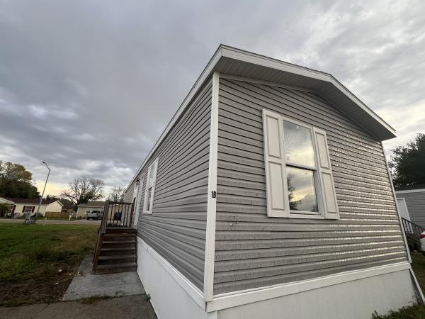 2022 RFN1664 9BFC1  Home