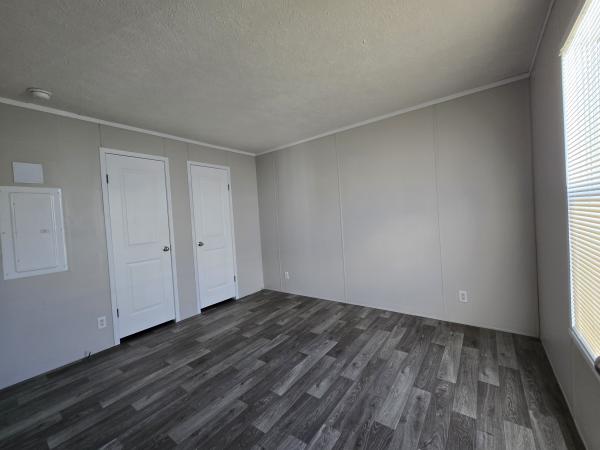 2022 RFN16649BFC1  Home