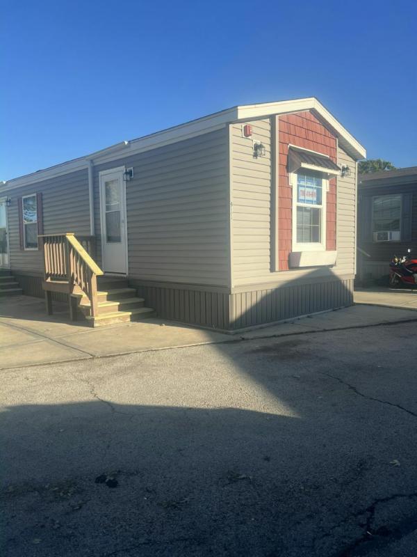 Photo 1 of 2 of home located at 8800 S. Harlem Ave #911 Bridgeview, IL 60455