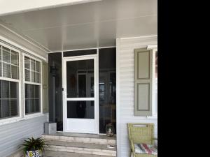 Front Screened entry