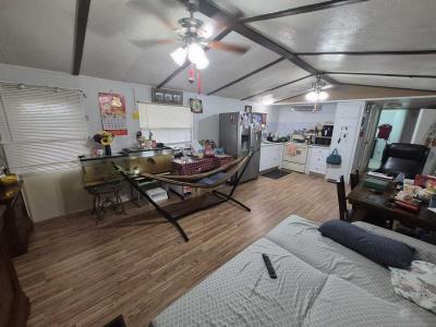 Photo 4 of 30 of home located at 3503 58th Ave N Saint Petersburg, FL 33714