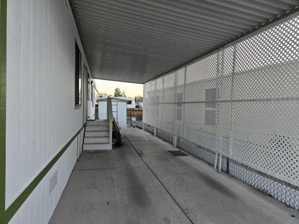 1981 LANCER HOMES INC.	 ROYAL MONARCH Manufactured Home