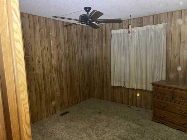 1981 LANCER HOMES INC.	 ROYAL MONARCH Manufactured Home