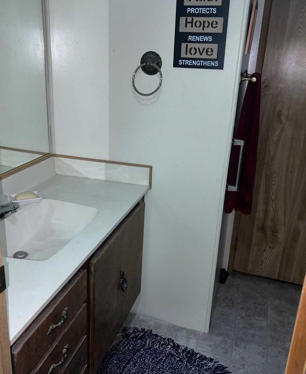 1981 LANCER HOMES INC.	 ROYAL MONARCH Manufactured Home