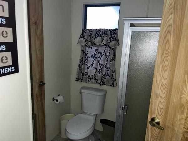 1981 LANCER HOMES INC.	 ROYAL MONARCH Manufactured Home